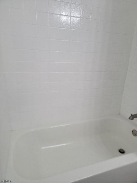 Building Photo - 15 Broad St