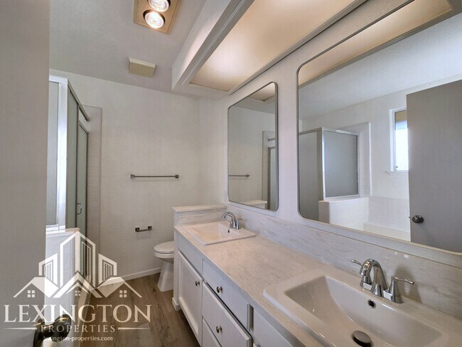 Building Photo - Beautifully Updated, 4BD/3BA, Home in Rocklin – Excellent Location!