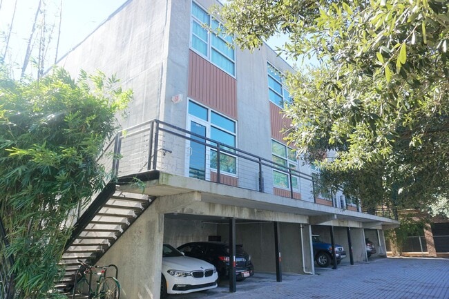 Primary Photo - 2 BED | 2.5 BATH | URBAN CONDO | DOWNTOWN ...