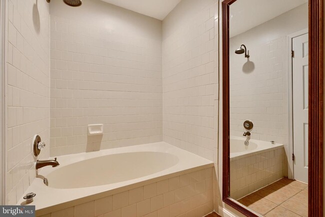 Building Photo - 733 Reedy Cir