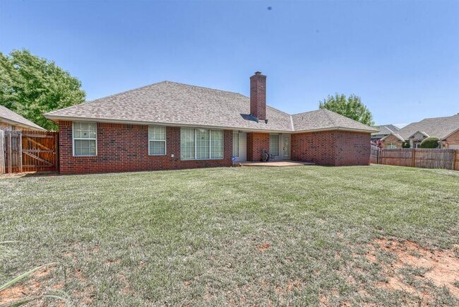 Building Photo - 15501 Arbuckle Heights