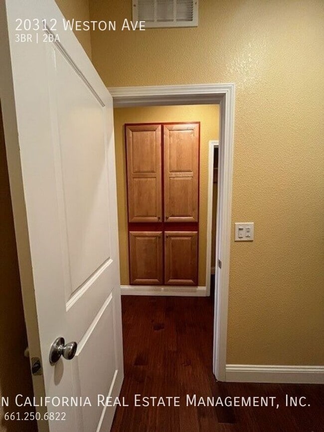 Building Photo - 20312 Weston Ave