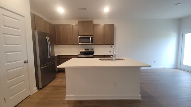 Building Photo - NEW HOME!!!  Section 8 Accepted!!!  "Discover Your Dream Home: Spacious 3-Bedroom Retreat with Gr...