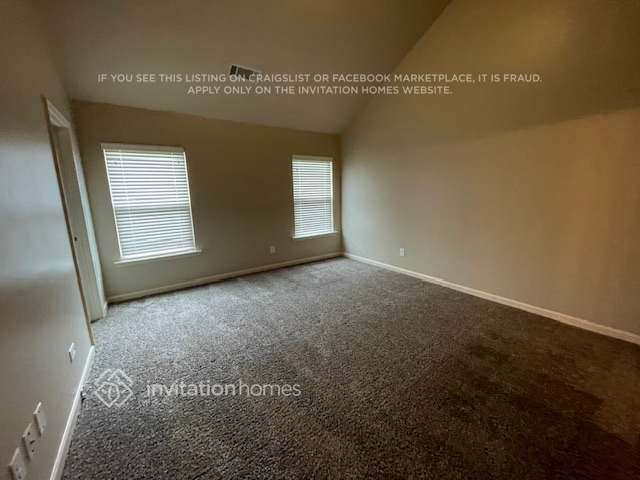 Building Photo - 3640 Brookhollow Dr