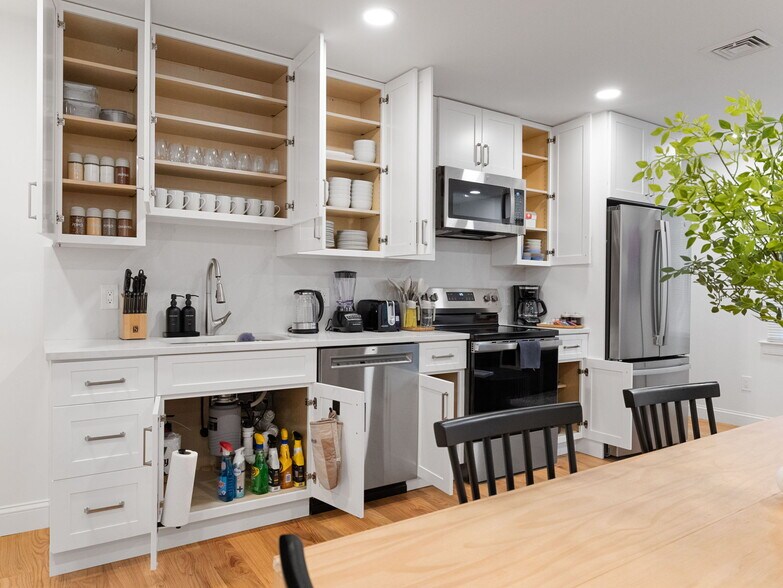 Building Photo - 1 Central Sq