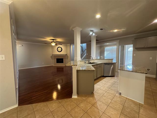 Building Photo - 6227 Meadowcrest Ln