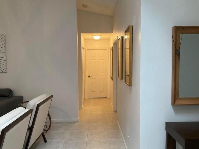 Building Photo - 12402 Dogleg Dr