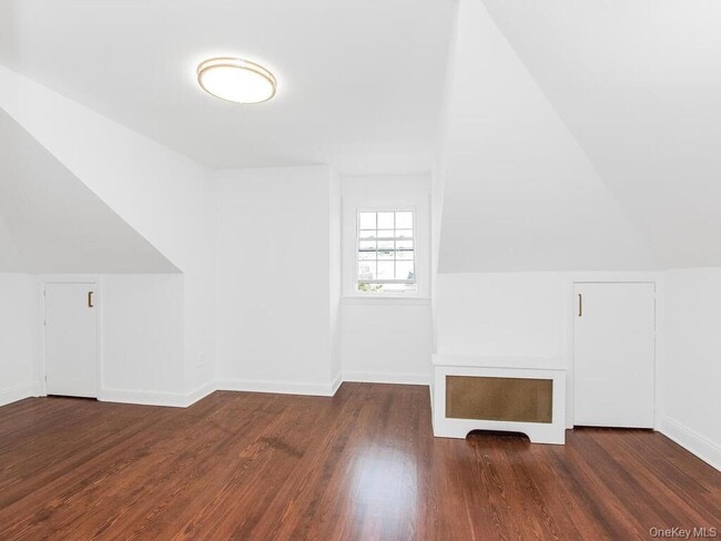 Building Photo - 70 Normandy Rd