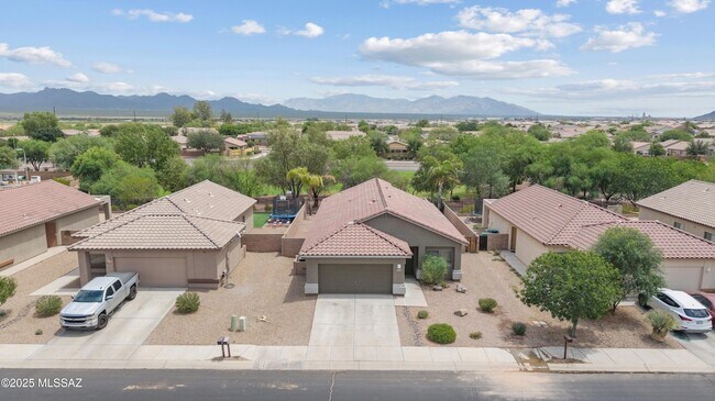 Building Photo - 12708 N Rodeo Land