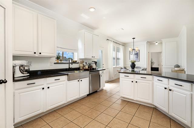 Building Photo - 1504 Abbeville Dr