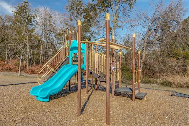 Building Photo - 5404 Locust Dr