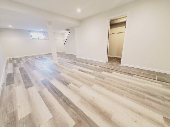 Building Photo - 110 Courtland Circle Apt #1, Stamford, CT ...