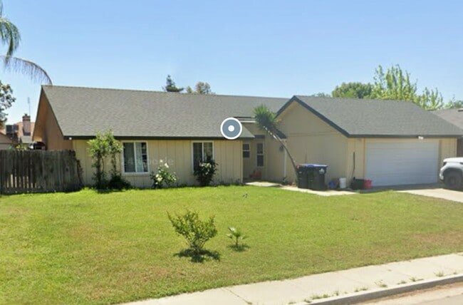 Primary Photo - Move-in Ready Madera Home