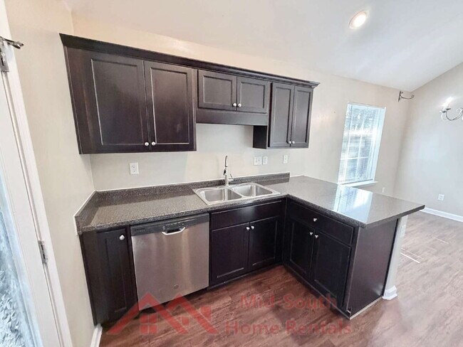 Building Photo - 5626 Tulip Tree Dr