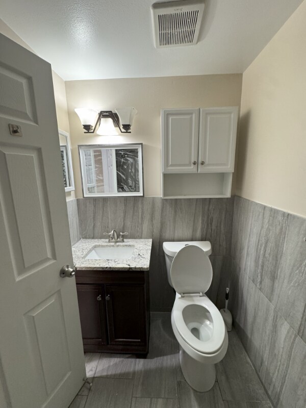 Building Photo - 8945 Shawn Dr
