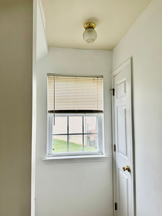 Building Photo - 678 ROCKWOOD DRIVE ELIZABETHTOWN, PA 17022