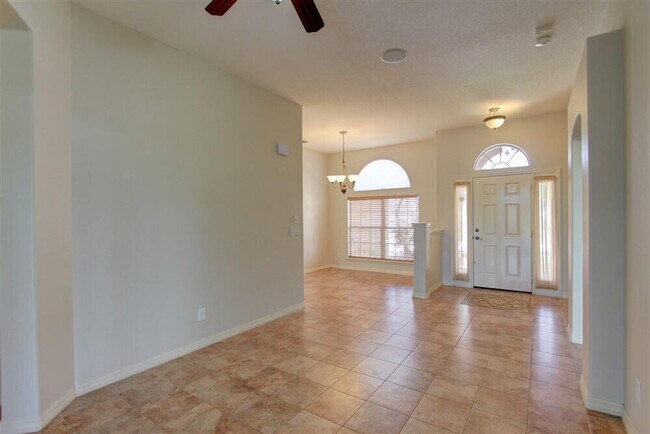 Building Photo - 1185 Dromin Ln