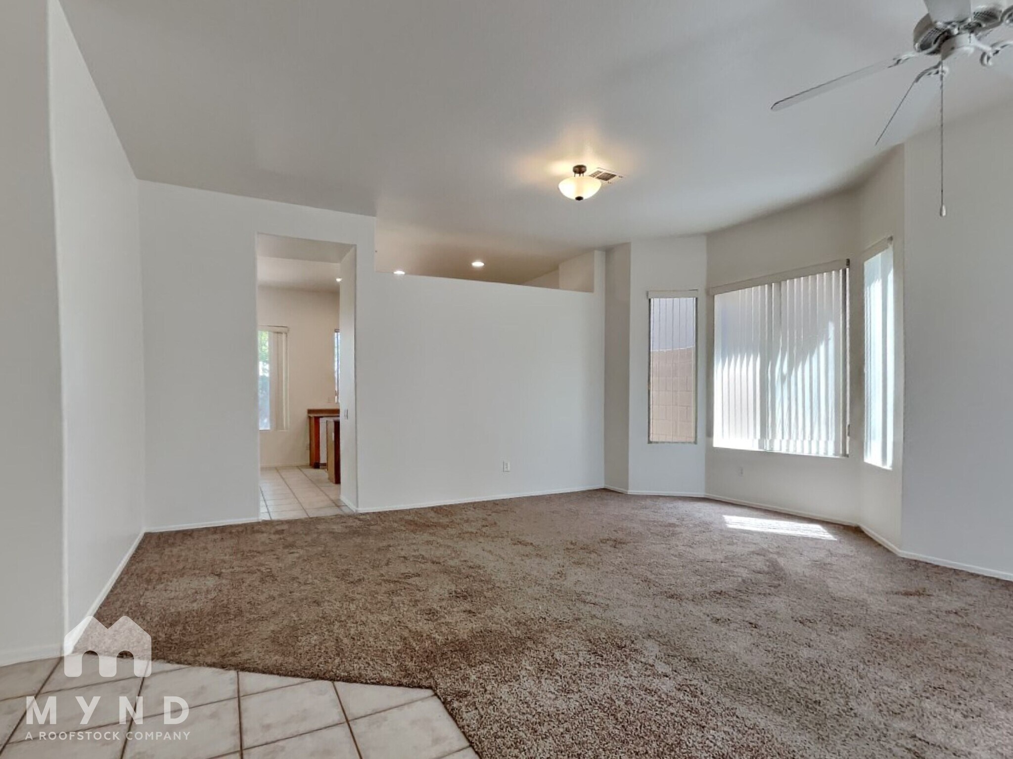 Building Photo - 4528 E Rowel Rd