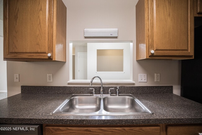 Building Photo - 12449 Long Lake Dr N