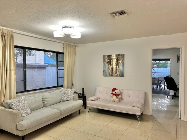 Building Photo - 9100 NW 35th Pl