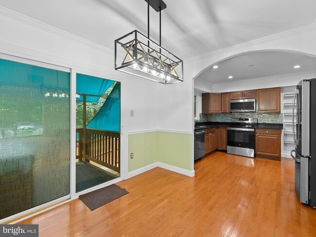 Building Photo - 2459 Pyrenees Ct
