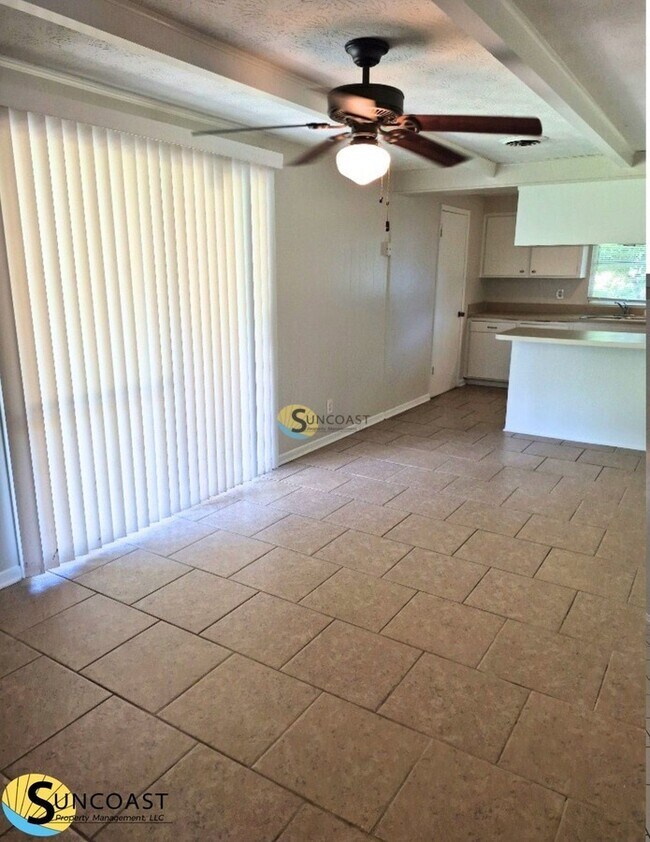 Building Photo - 454 Gano Ct