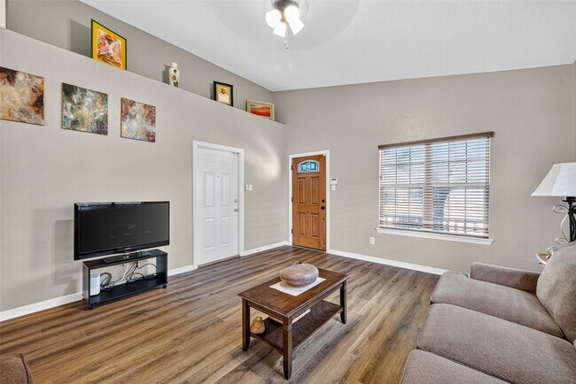 Building Photo - 21310 Sweet Grass Ln