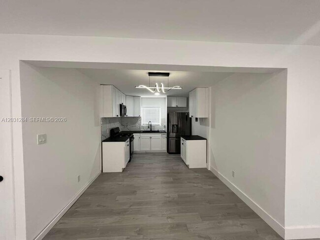 Building Photo - 316 Surfside Blvd