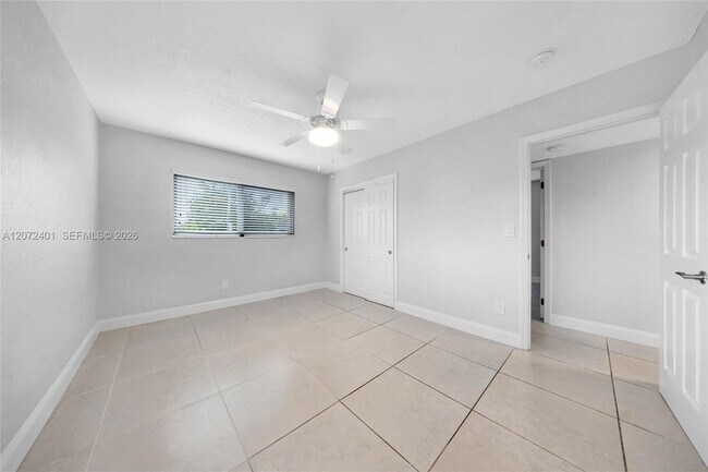 Building Photo - 8801 SW 17th St