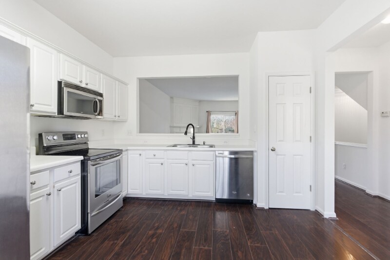 Building Photo - 113 Ruby Walk Dr