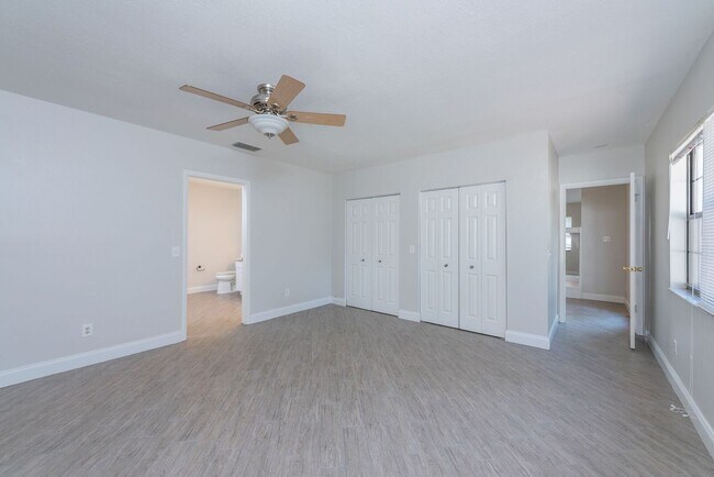 Building Photo - Charming Bungalow in Prime South Tampa – Plant High School District!