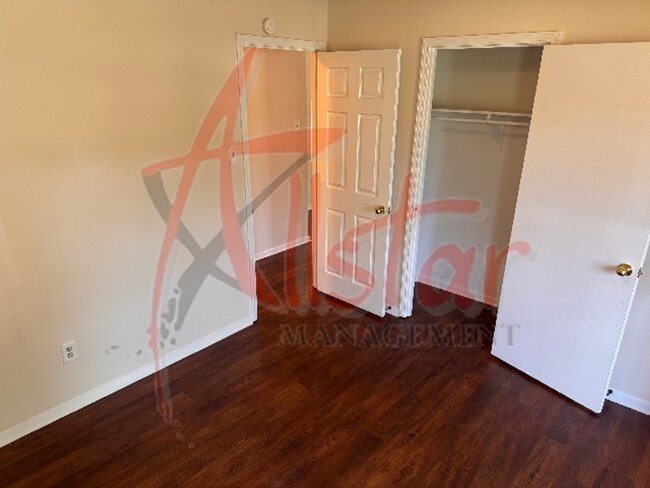 Building Photo - 6270 Shady Glen Cove