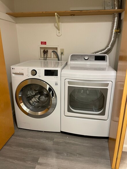 Washer & Dryer - 60 Brickyard Rd