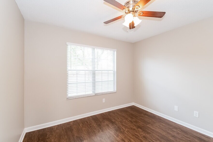 Building Photo - 2115 Orangewood St