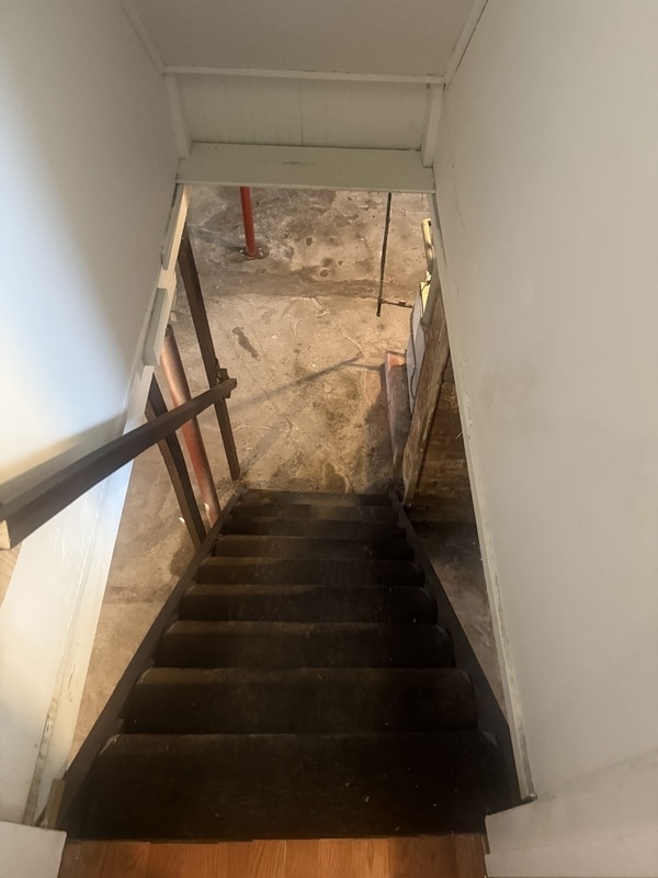 Building Photo - 14 Woodside Ave