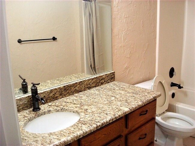 Building Photo - 318 Nita Ln