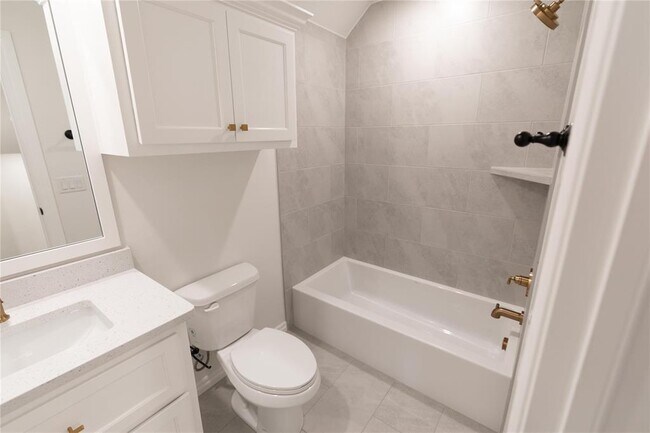 Building Photo - 5732 Lantana Ln