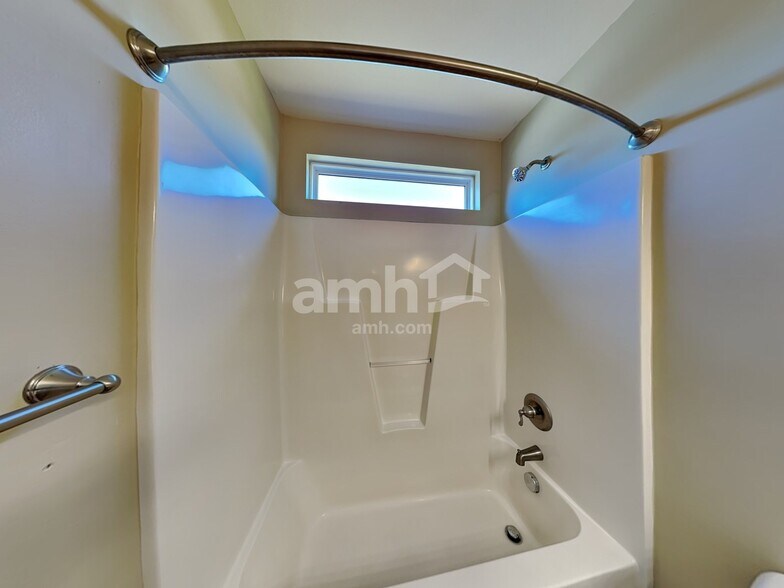 Building Photo - 7217 Winding Cedar Trl