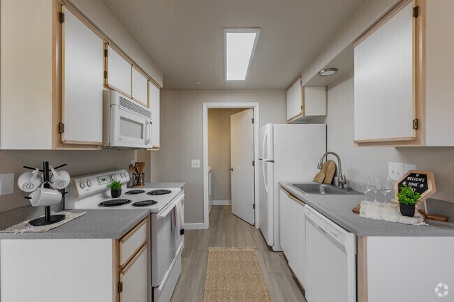 1BR, 1BA - 732SF - Kitchen - Veri on Cascade