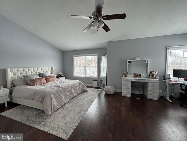 Building Photo - 17 Parkview Way