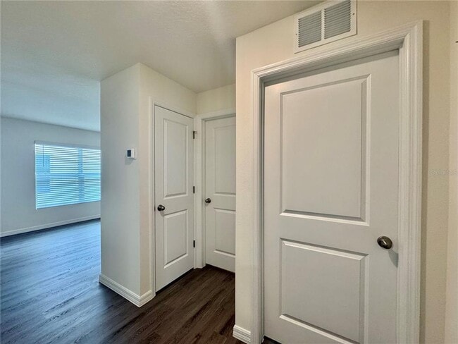 Building Photo - 36015 Sunflower Hl Dr