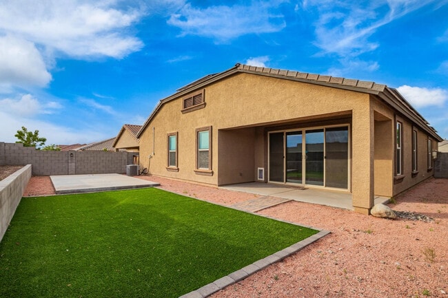 Building Photo - 10773 W Swayback Pass