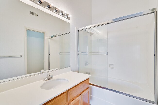 Building Photo - Amazing Floor Plan Multi Level Townhome in North San Jose @ California Northpointe