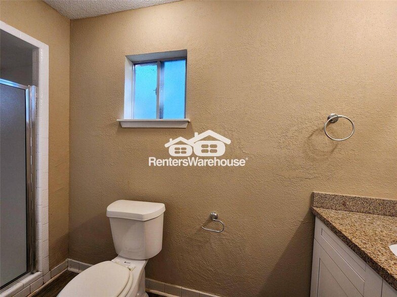 Building Photo - 1013 14th Ave N