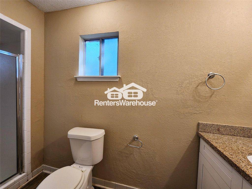 Building Photo - 1013 14th Ave N