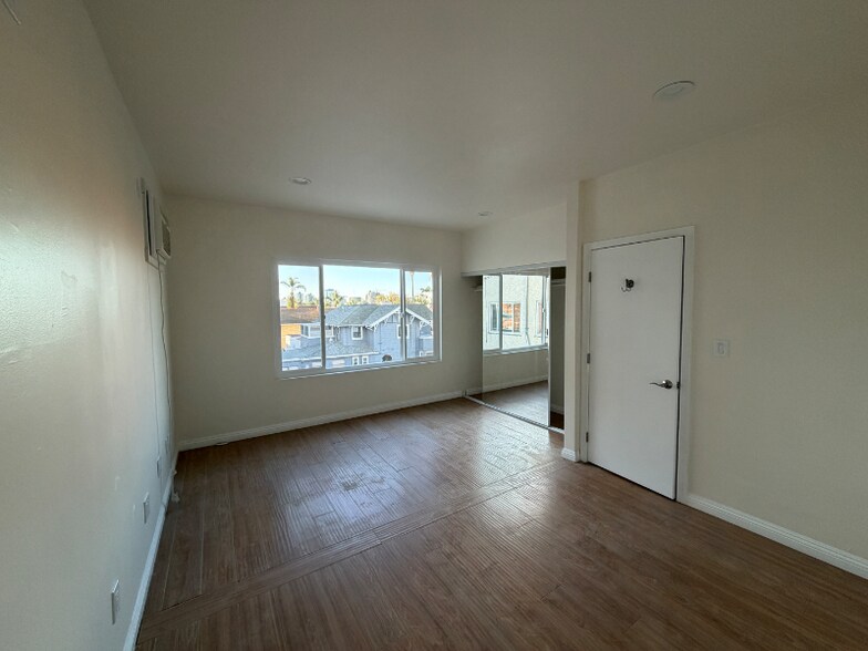 Building Photo - 317 Laurel St