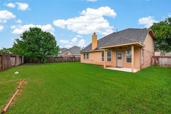 Building Photo - 2510 Shady Falls Ln