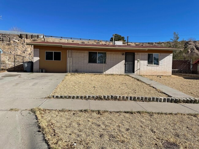 Building Photo - 8137 Staghorn Dr