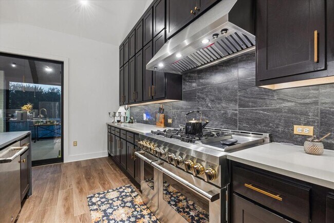 Building Photo - 437 Trabuco Bnd