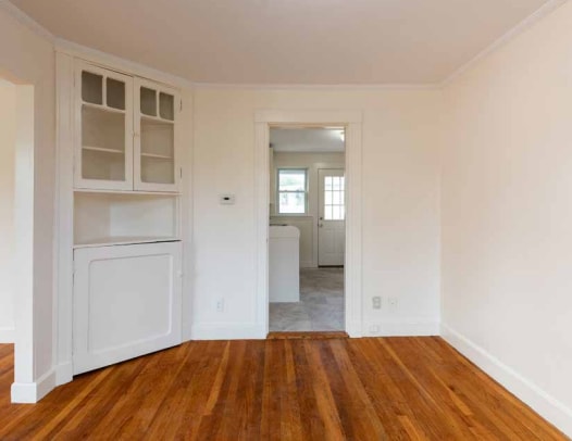 Building Photo - 25 5th Ave